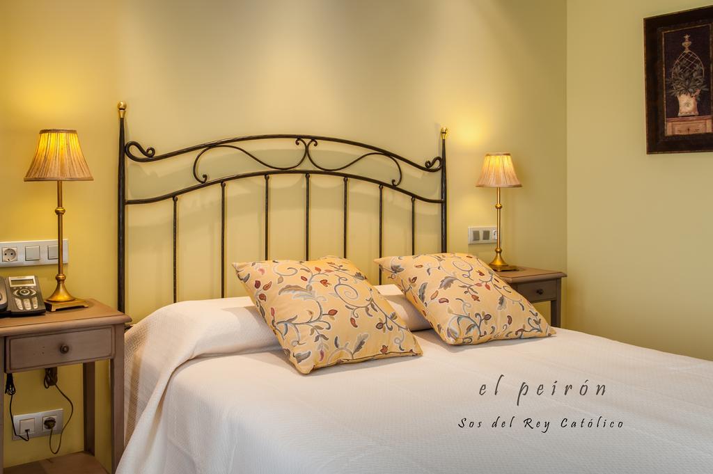 El Peiron Hotel Sos del Rey Catolico Exterior photo